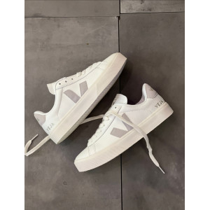 VEJA WHITE