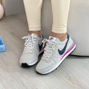 Nike WMNS Internationalist