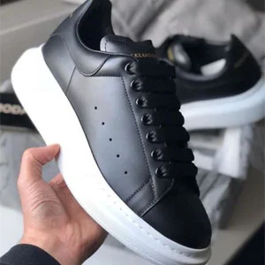 Alexander Mcqueen Negros Suela Blanca