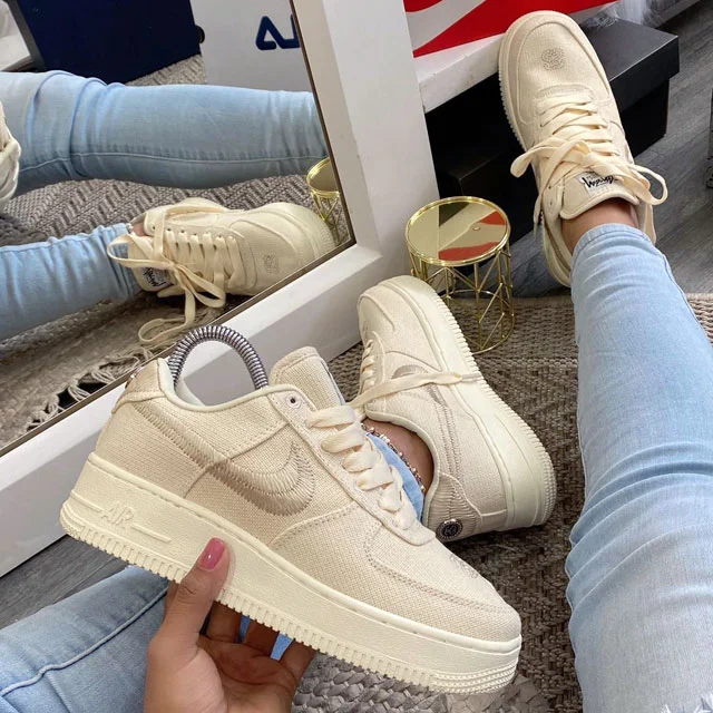 Nike Air Force One Stüssy Crema